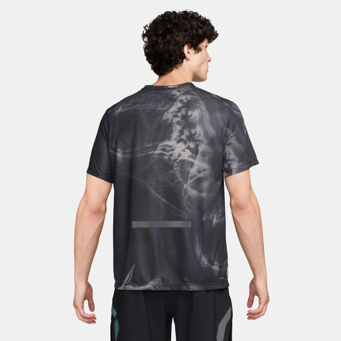 نايكي تيشيرت الجري دراي-فت رن ديفجن رايز 365 للرجال رمادي image number 1