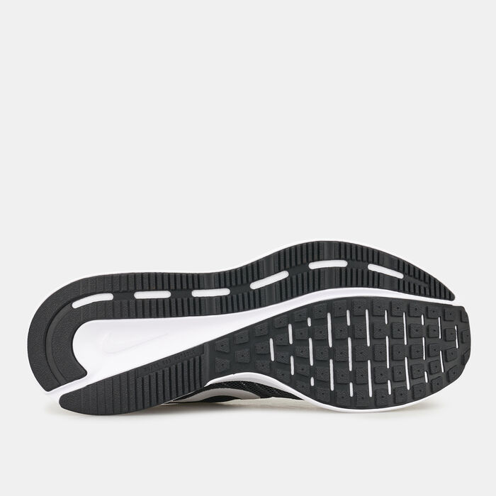 نايكي حذاء رن سويفت 3 رود للنساء أسود image number 4