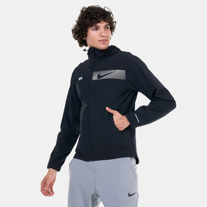 نايكي انليميتد جاكيت ريبل هوديد فيرسيتاسل للرجال أسود image number 0