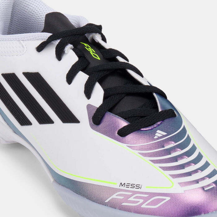 اديداس حذاء F50 ليج ميسي لملاعب العشب الصناعي للاطفال أبيض image number 4