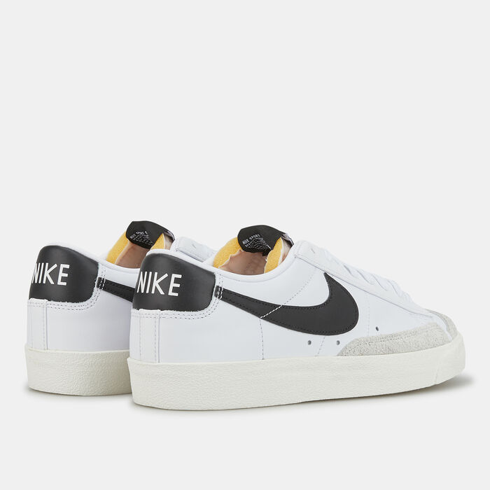 نايكي حذاء بليذر لو 77 فينتج للنساء أبيض image number 2