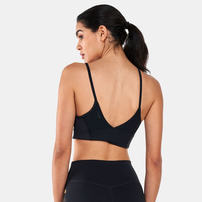 نايكي صدرية رياضية إندي شاين للنساء أسود