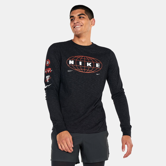 نايكي تيشيرت دراي-فت ترينينج بأكمام طويلة للرجال أسود image number 0