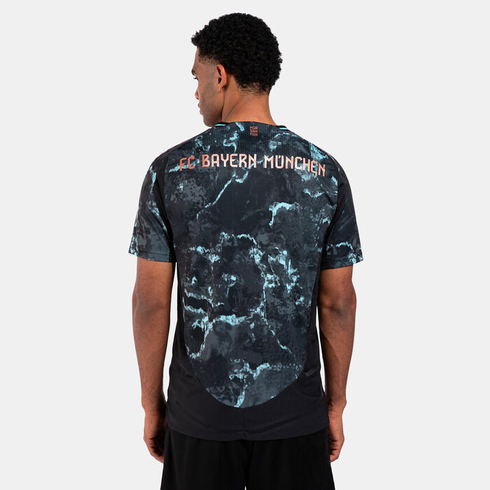 اديداس تيشيرت كرة القدم بايرن ميونيخ 24/25 الاحتياطي اوثنتك للرجال أسود image number 1
