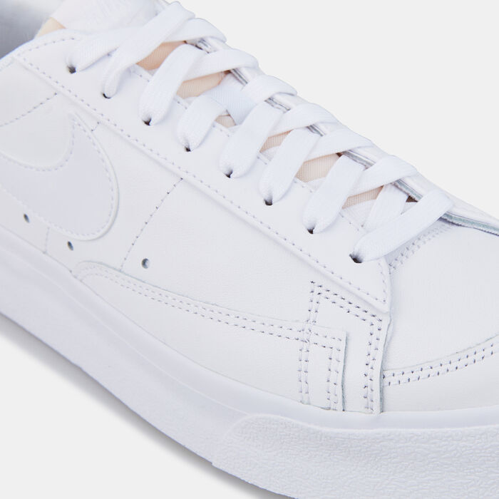 نايكي بليزر لو بلاتفورم حذاء للنساء أبيض image number 4