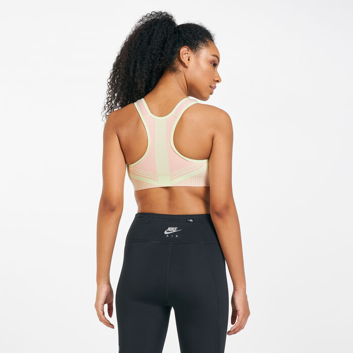 نايكي صدرية رياضية فينوم فلاي نت للنساء أخضر image number 1