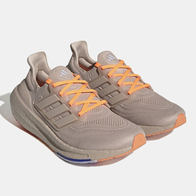 اديداس حذاء الجري الترابوست لايت للرجال بيج