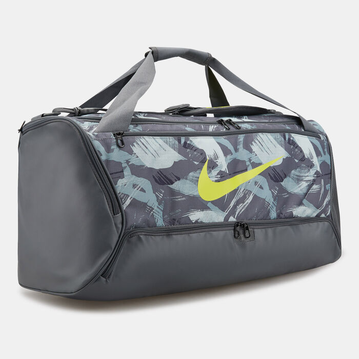 نايكي حقيبة دافل برازيليا برينتد للرجال رمادي image number 2