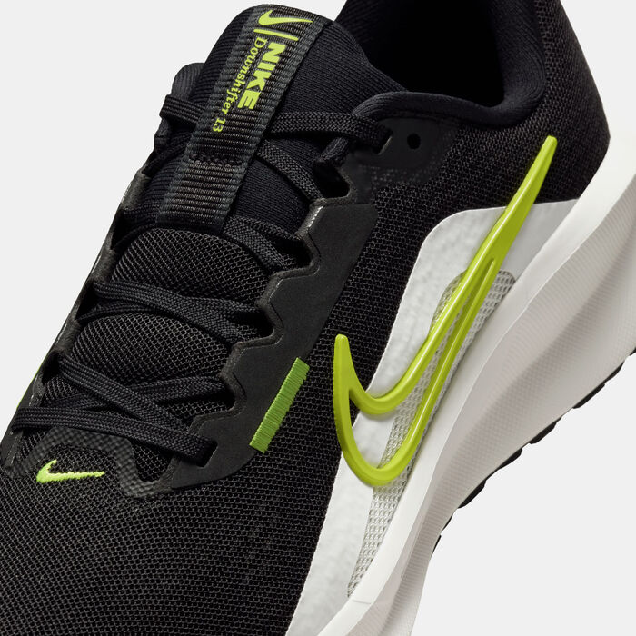 نايكي حذاء الجري على الطرق داون شيفتر 13 للنساء أسود image number 4