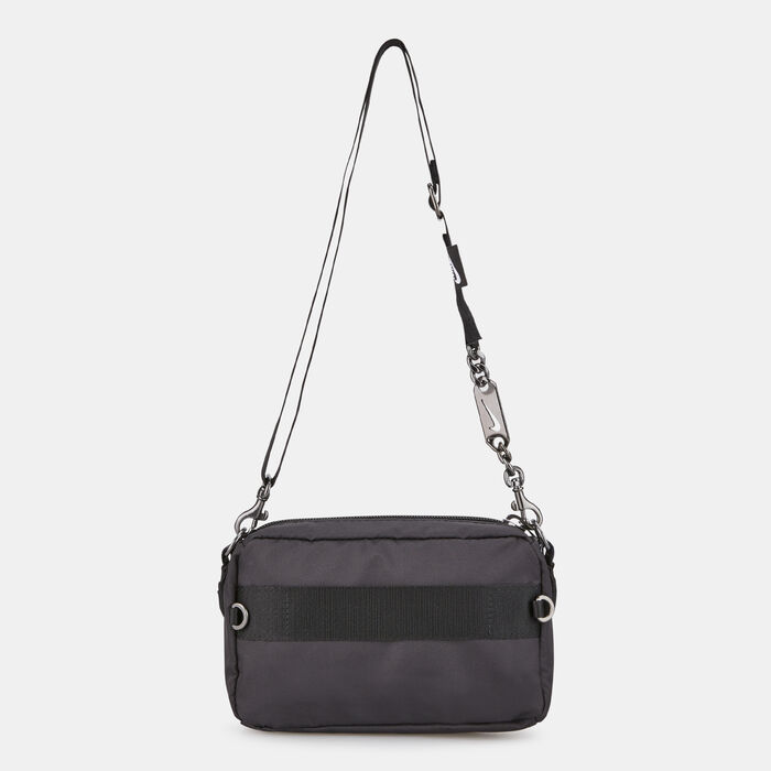 نايكي حقيبة سبورتسوير فيوتورا لوكس كروس-بودي للنساء (1 لتر) أسود image number 1