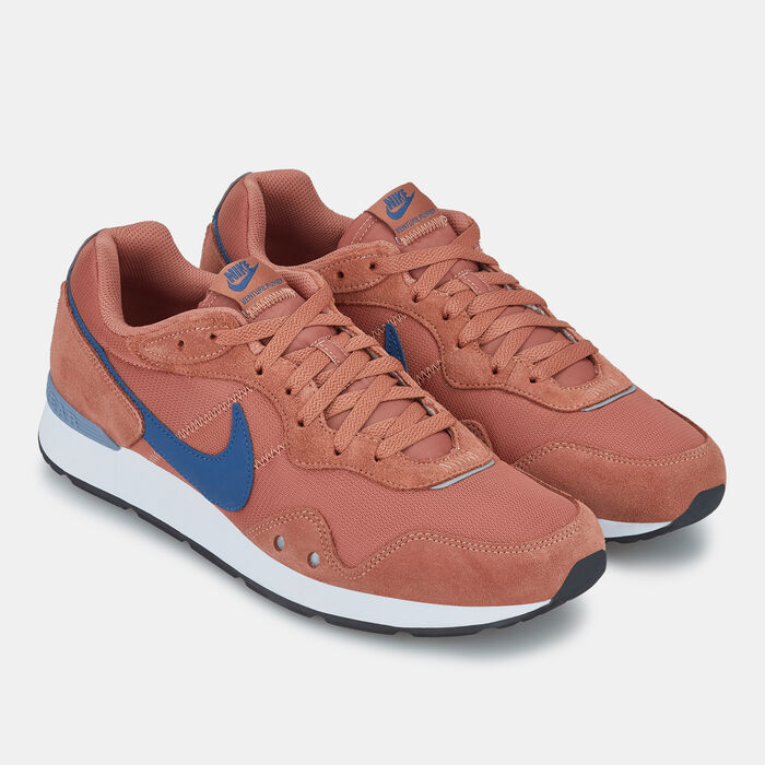 نايكي حذاء فينتشور رانر للرجال بنى image number 1