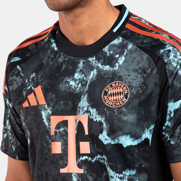 اديداس تيشيرت كرة القدم بايرن ميونيخ 24/25 الاحتياطي ربليكا للرجال أسود image number 3