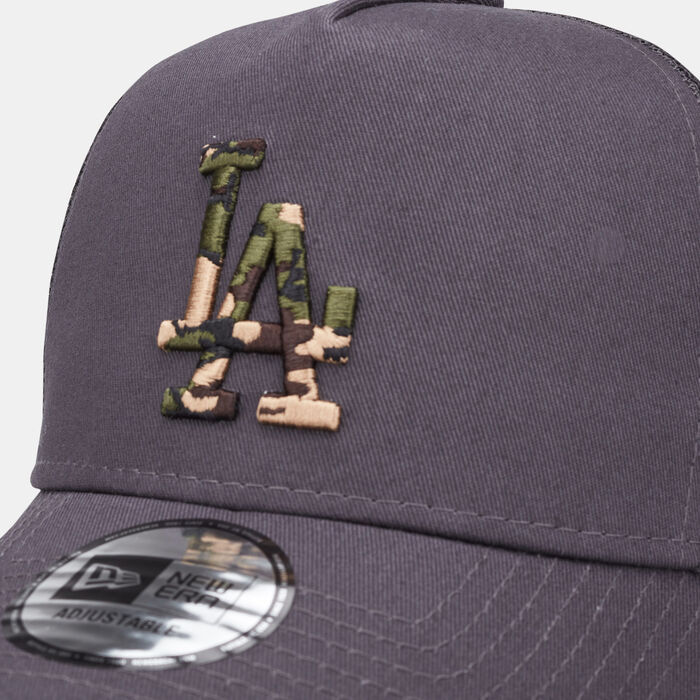 نيو ايرا قبعة لوس انجلوس دودجرز كامو اينفيل تراكر للرجال رمادي image number 2