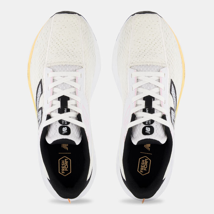 نيو بالانس حذاء فريش فوم اريشي v4 للنساء أبيض image number 4