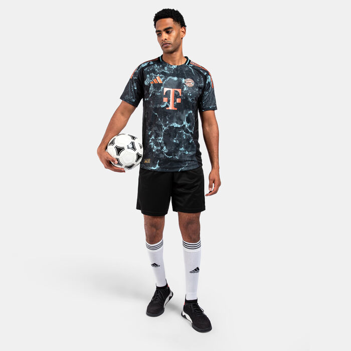 اديداس تيشيرت كرة القدم بايرن ميونيخ 24/25 الاحتياطي اوثنتك للرجال أسود image number 2
