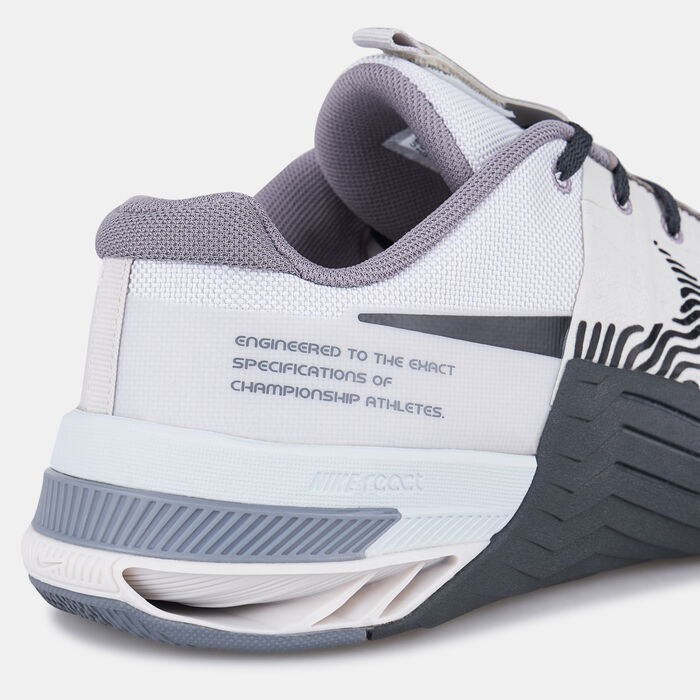 نايكي حذاء ميتكون 8 للرجال رمادي image number 5