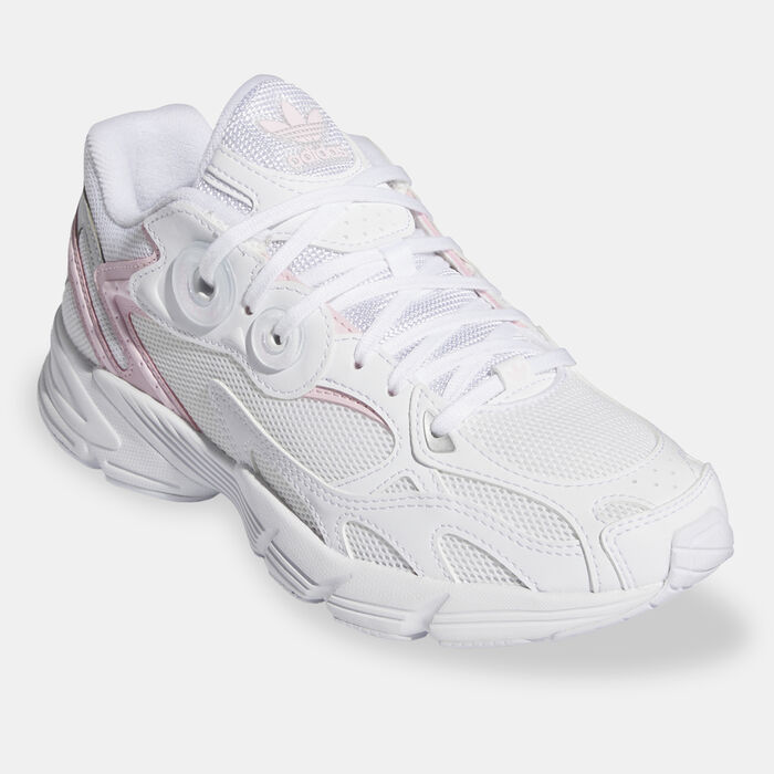 اديداس اورجينال حذاء استر للنساء أبيض image number 1