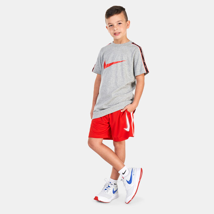 نايكي دراي-فت ملتاي+ شورت التمرين جرافيك للأطفال الكبار (للأولاد) أحمر image number 2