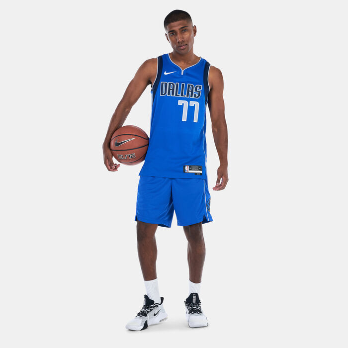 نايكي تيشيرت دالاس مافريكس ايكون اديشن دراي-فت ان بي ايه سوينجمان للرجال - 2022/23 أزرق image number 2