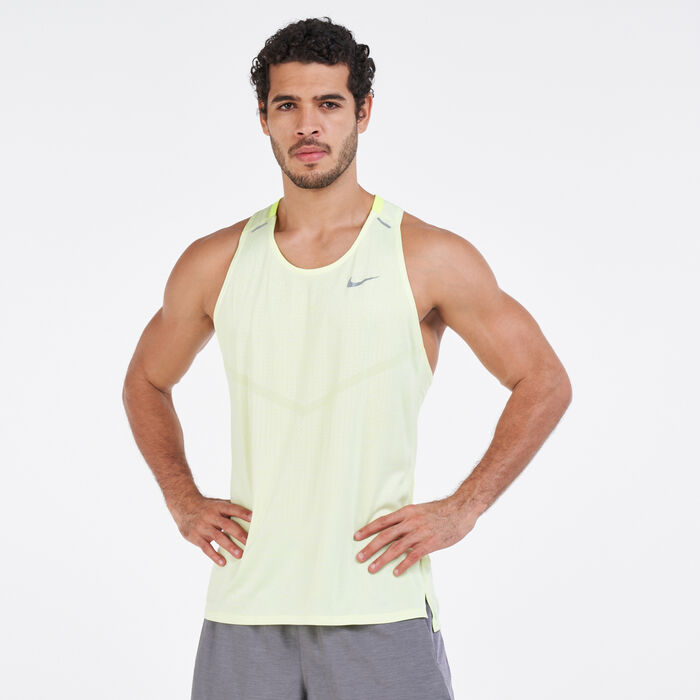 نايكي تيشيرت دراي فت ADV تكنت الترا تانك للرجال أصفر image number 0