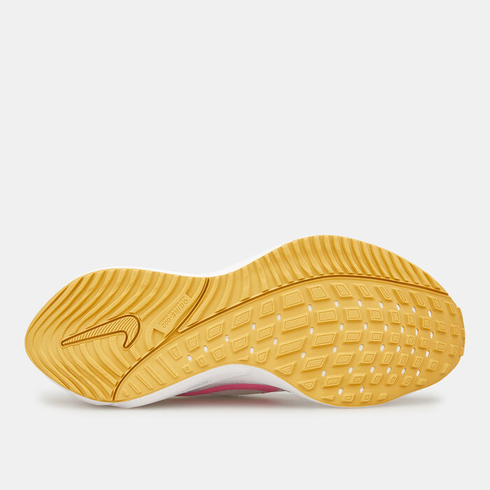 نايكي حذاء اير زوم فوميرو 16 رود للنساء أبيض image number 3