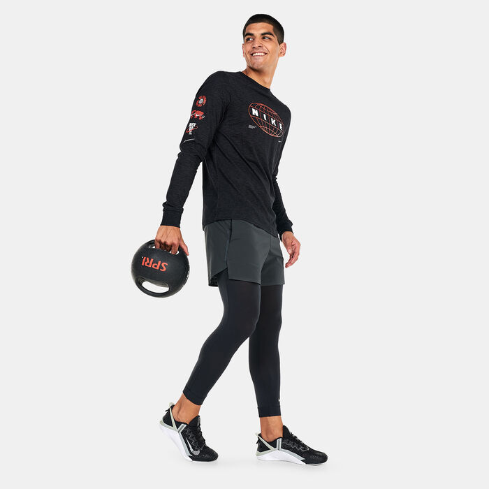 نايكي تيشيرت دراي-فت ترينينج بأكمام طويلة للرجال أسود image number 2