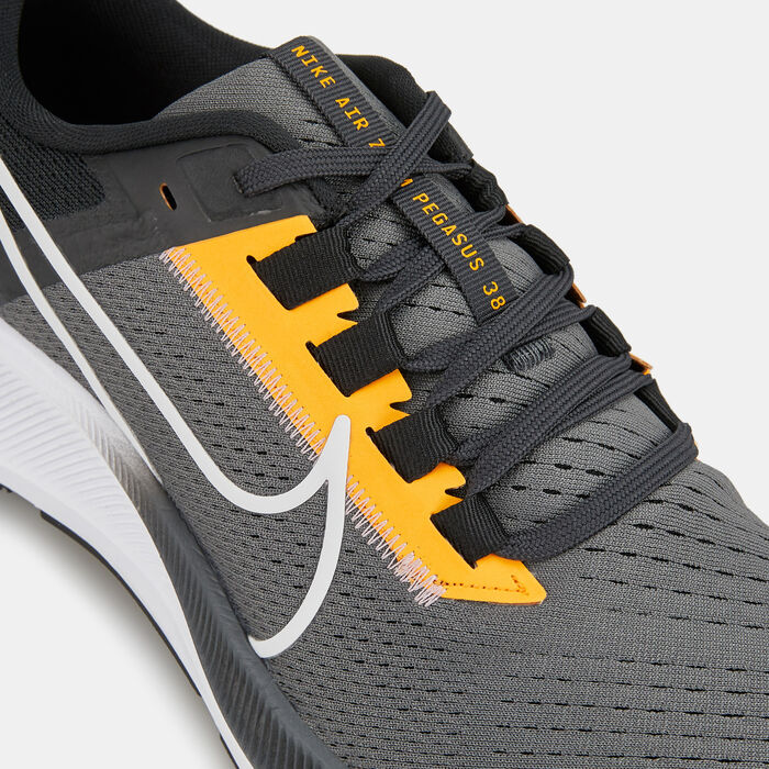 نايكي حذاء الجري اير زوم بيجاسوس 38 للرجال أبيض image number 5