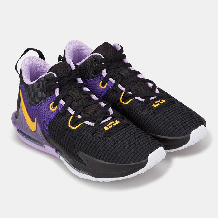 نايكي حذء كرة السلة ليبرون وتنيس 7 للرجال أسود image number 4