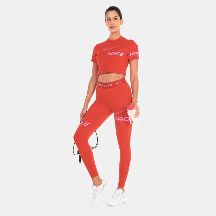 نايكي تيشيرت دراي-فت كروب للنساء أحمر image number 2