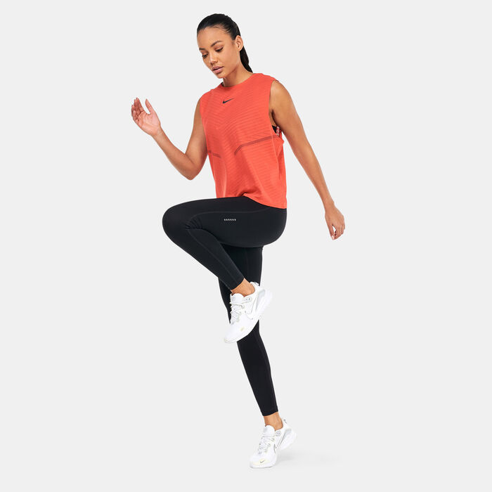 نايكي تيشيرت بلا أكمام دراي-فِت ADV رن ديفيجن للنساء أزرق image number 2